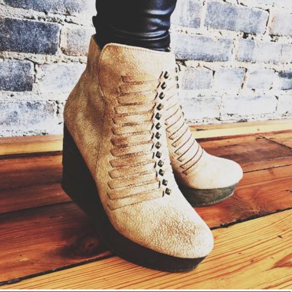 NIB Leather Woven zipper Demi Wedge Ankle Boots - Picture 6 of 8